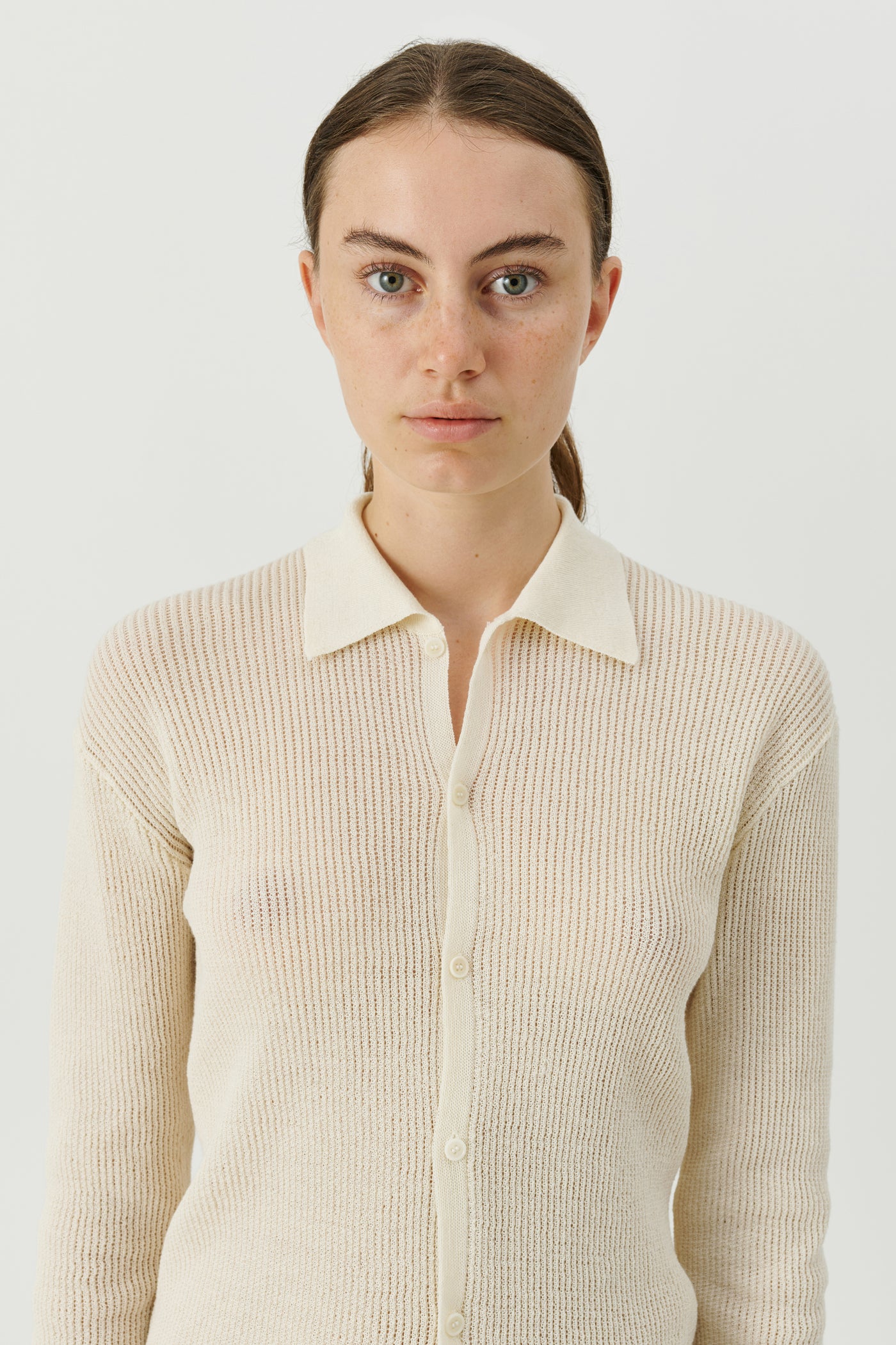 ☆YALE☆ COMFORT COOL SLIT NECK POLO KNIT IVORY YEM1KT110AIV Yale College Polo Sweatshirt - Ivory/Black | Les Deux